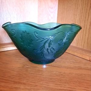 Vintage Tiara Spruce Green Sandwich Glass Bowl